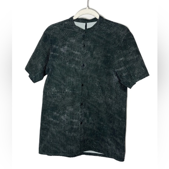 Lululemon Airing Easy Stand Collar Black Shirt—GREAT Fabric!! - Picture 2 of 13